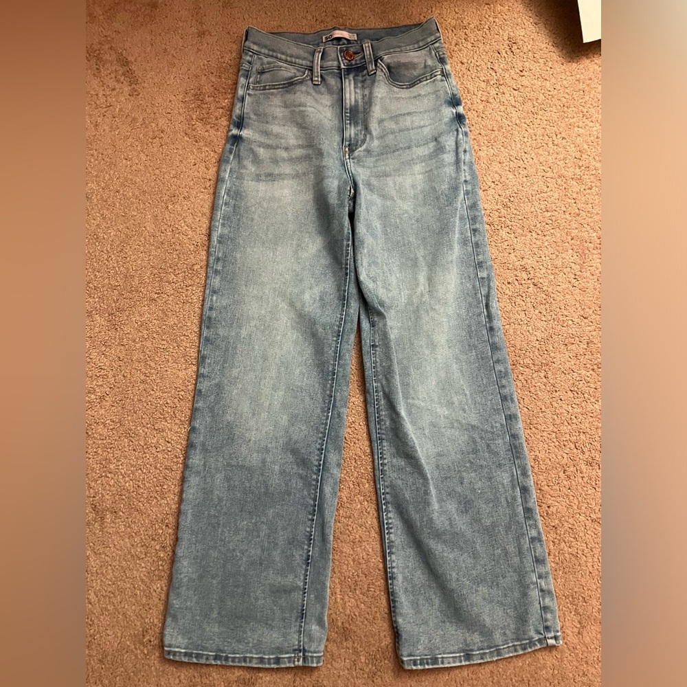 Light Wash Wide Leg Jeans